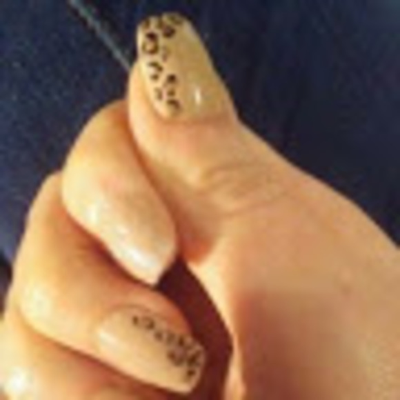 Meet your Posher, Emily - Picture 1 of 1